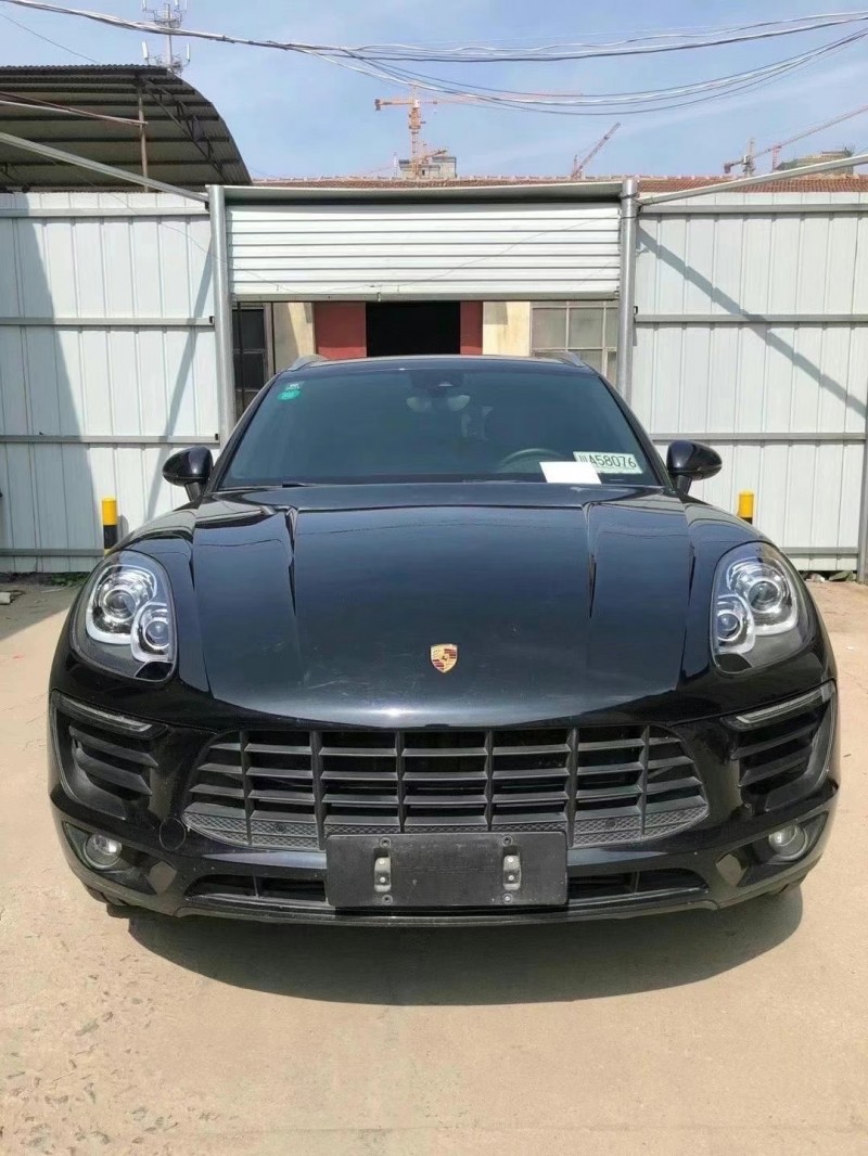 济宁17年保时捷Macan9
