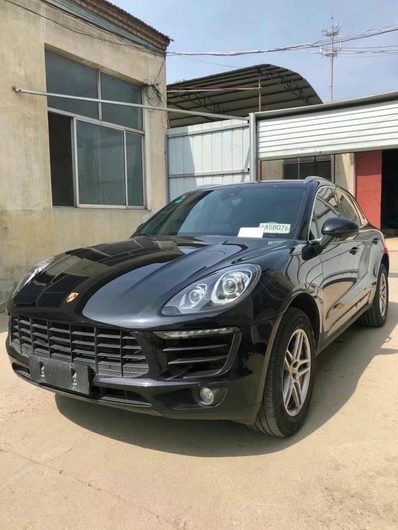 济宁17年保时捷Macan8
