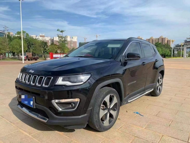 廈門17年Jeep指南者8