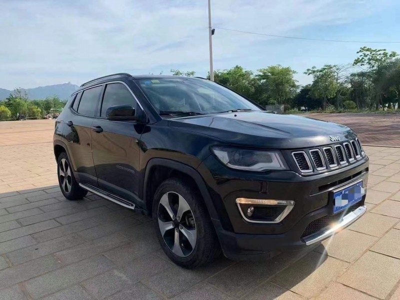 廈門17年Jeep指南者7