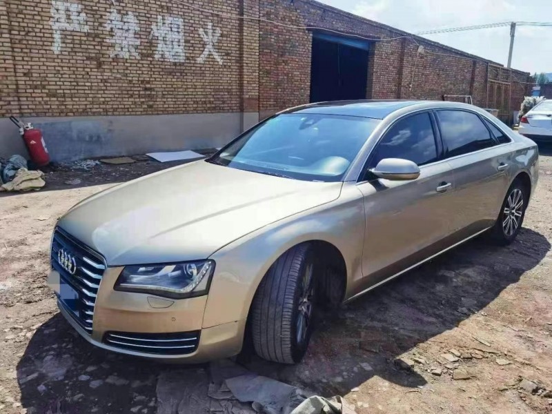 太原11年奧迪A8L7