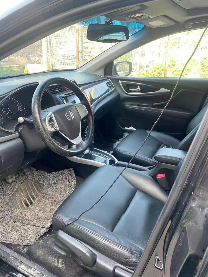 青岛14年本田凌派5