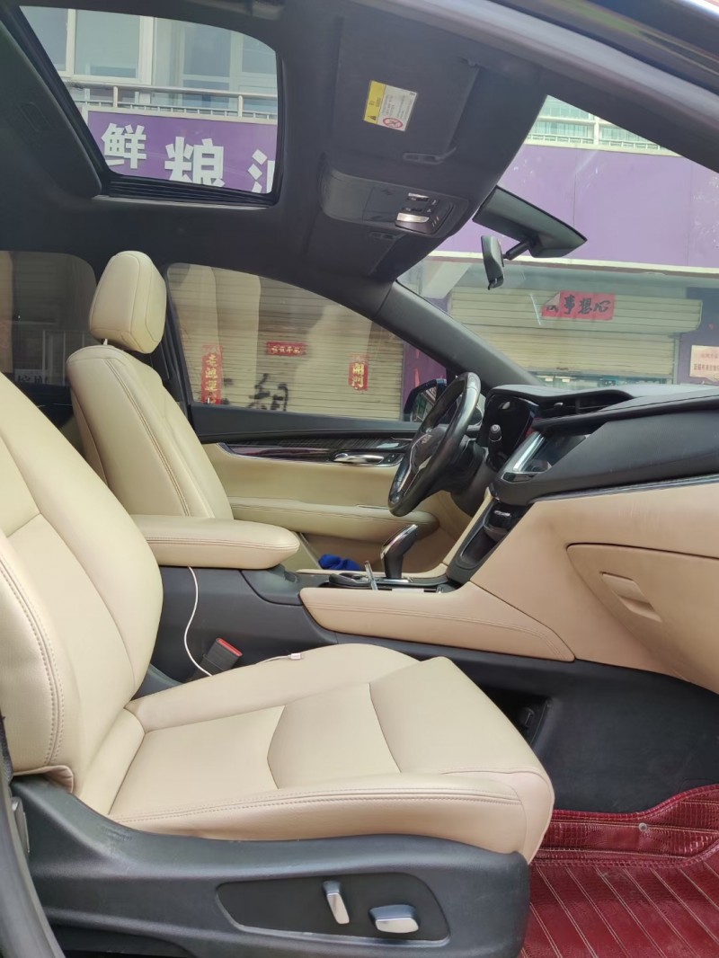 運城16年凱迪拉克XT54