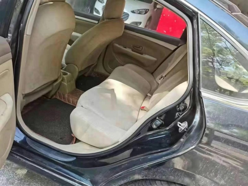 邵阳14年日产轩逸4