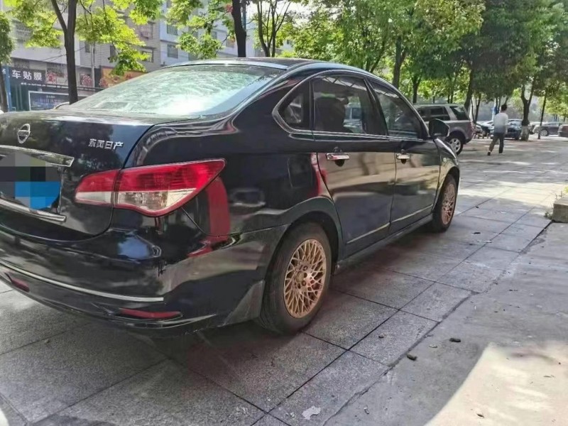 邵阳14年日产轩逸5