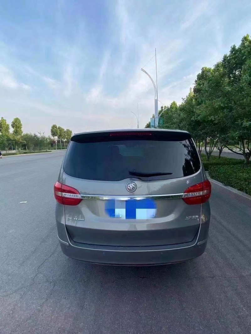 枣庄19年别克GL82