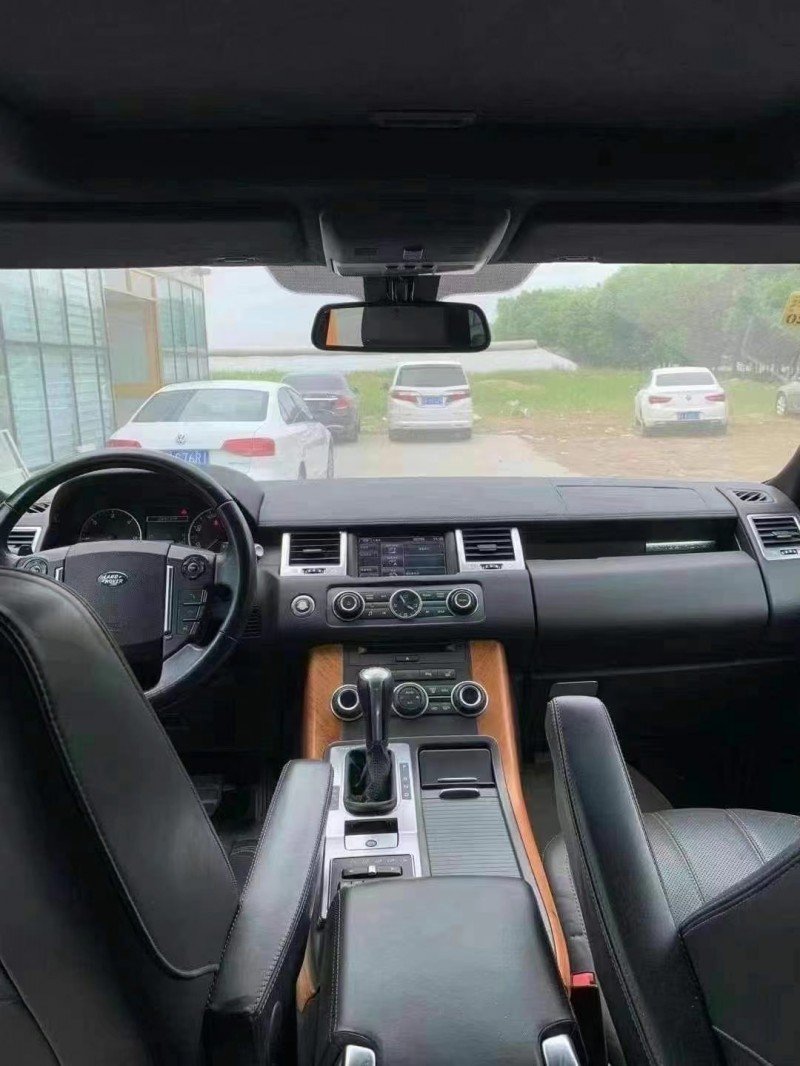 济宁12年路虎揽胜运动4