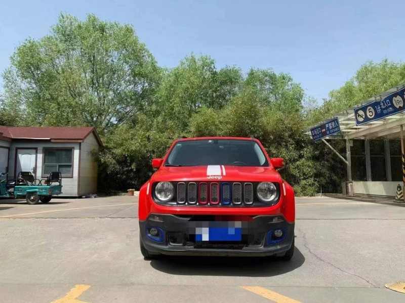 鄭州17年Jeep自由俠1