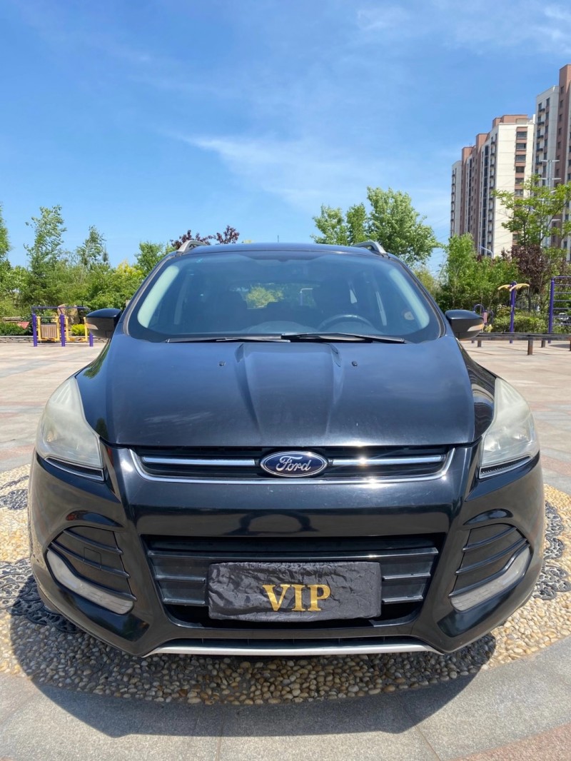 青岛13年福特翼虎1