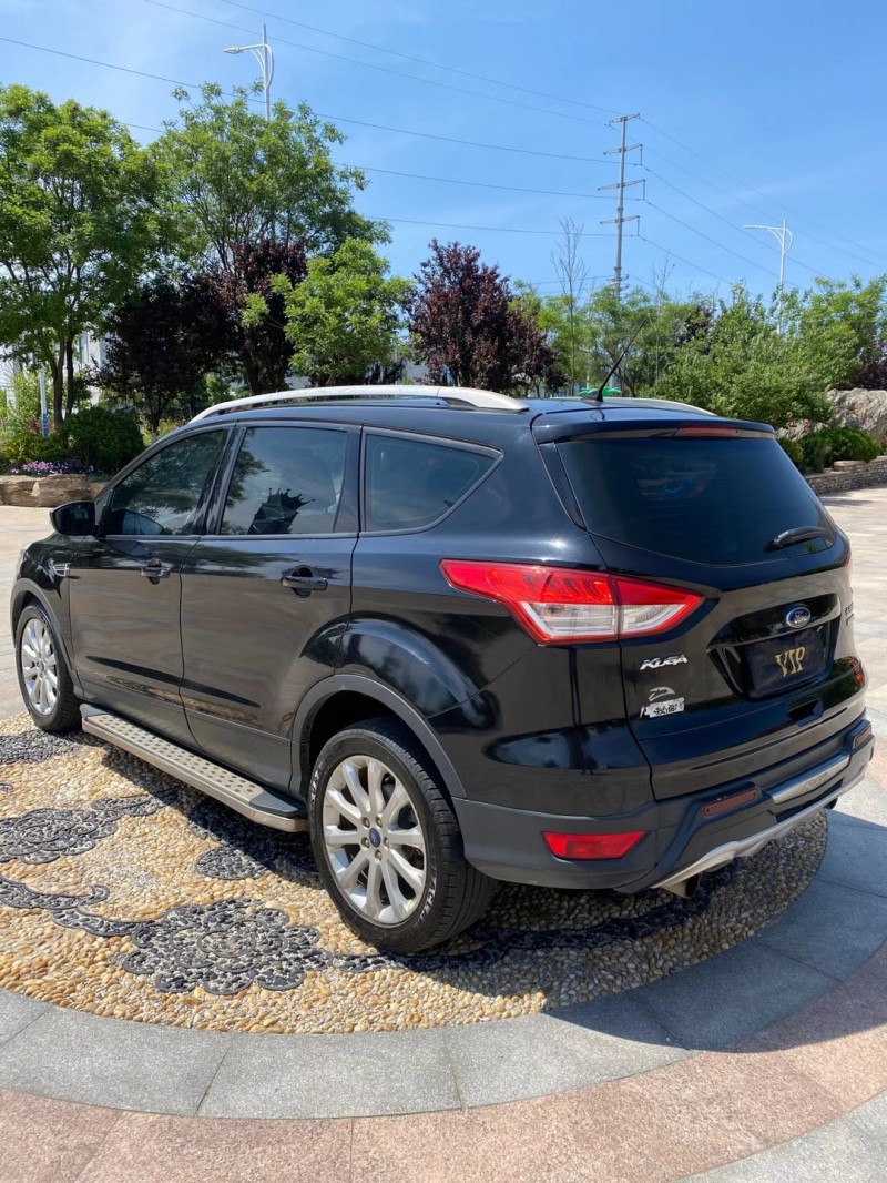 青岛13年福特翼虎7