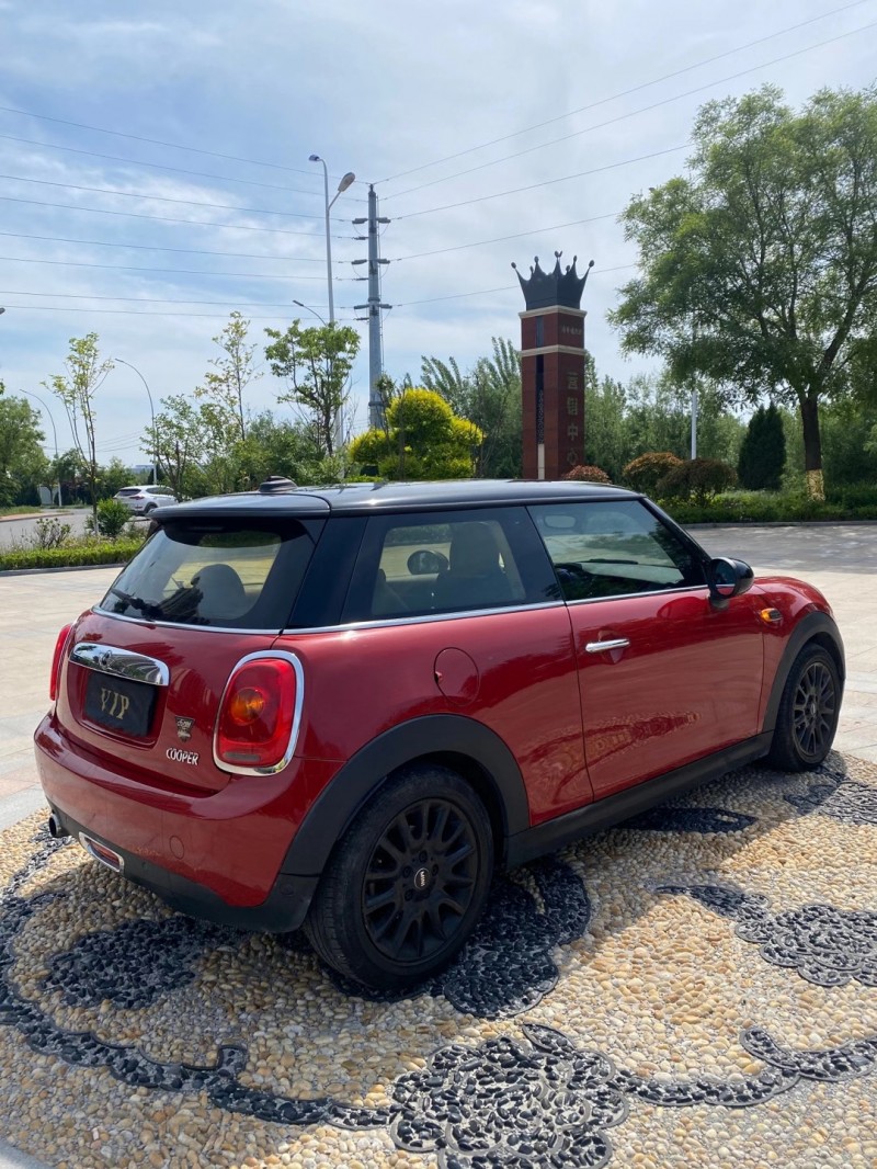 青岛抵押车17年宝马mini出售