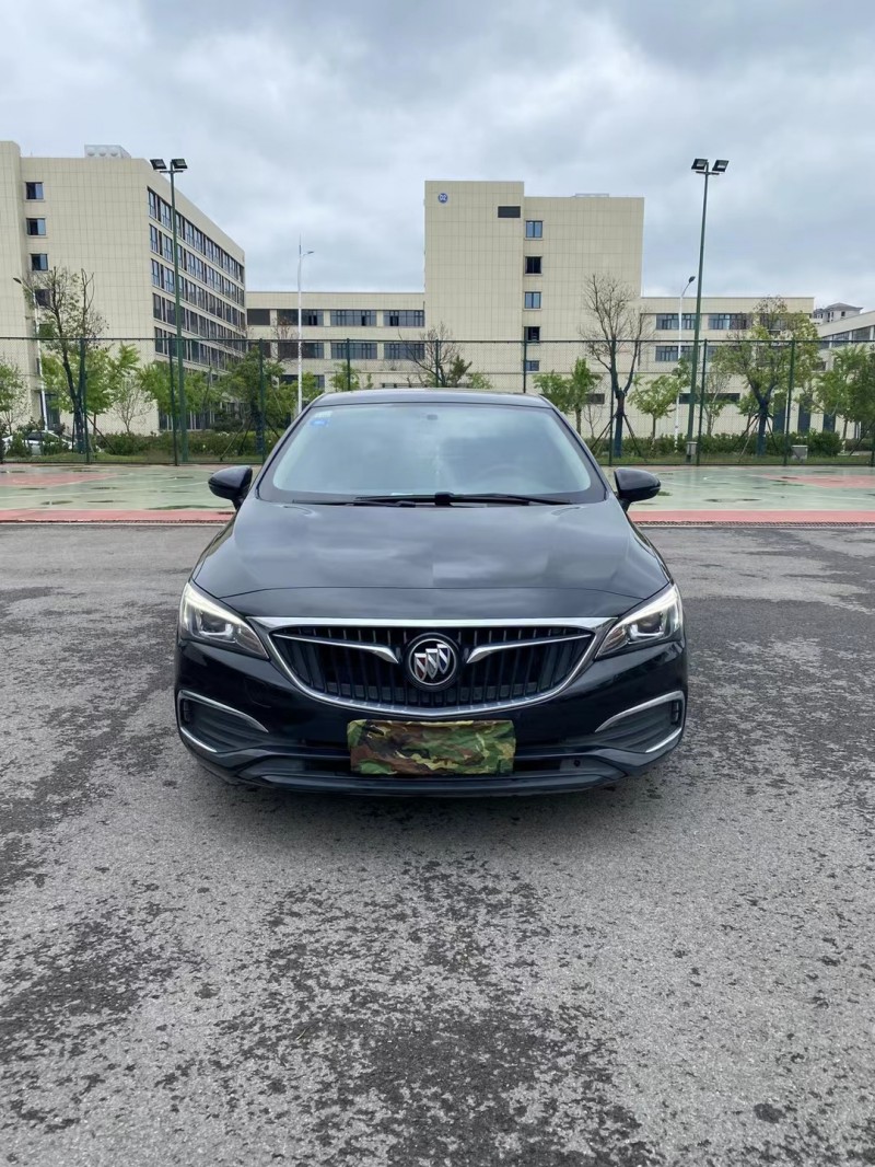 徐州18年别克威朗9