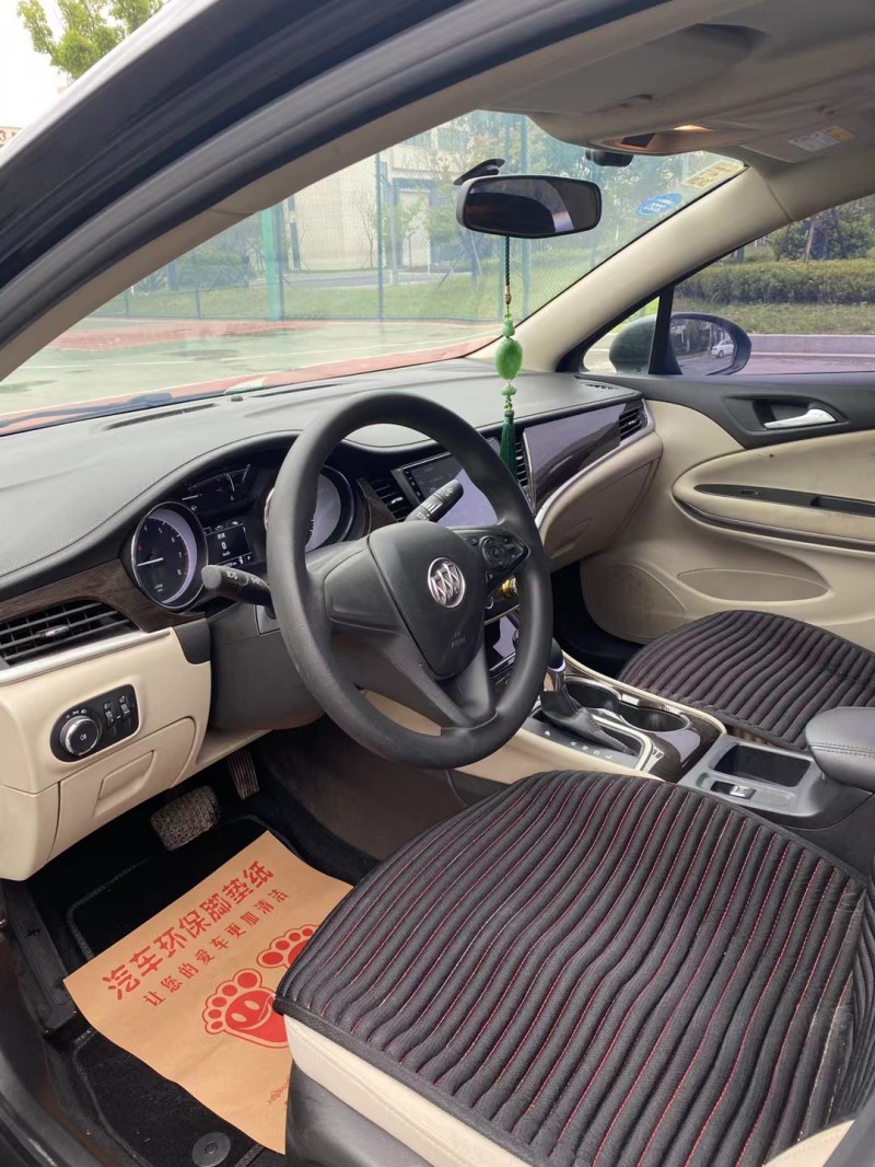 徐州18年别克威朗3