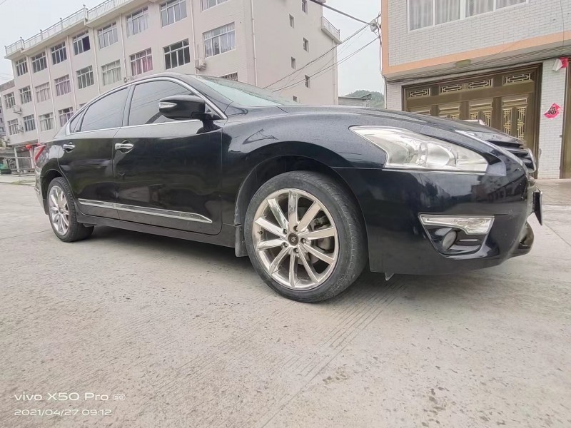 嘉興15年日產天籟2