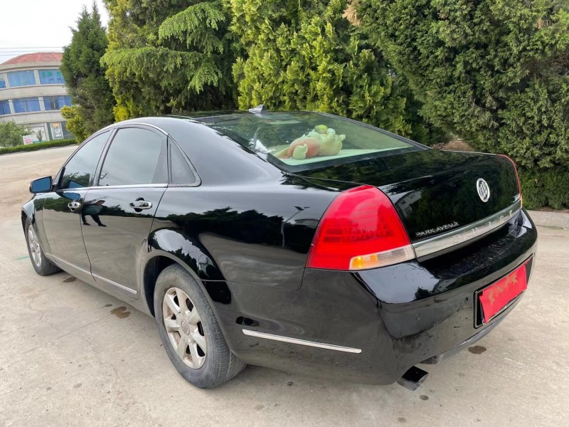 烟台08年别克林荫大道8