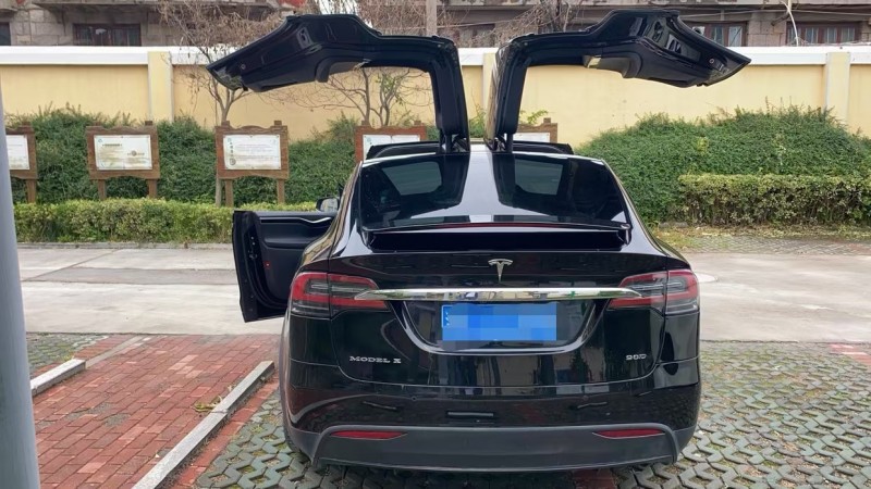 青島17年特斯拉MODEL X1