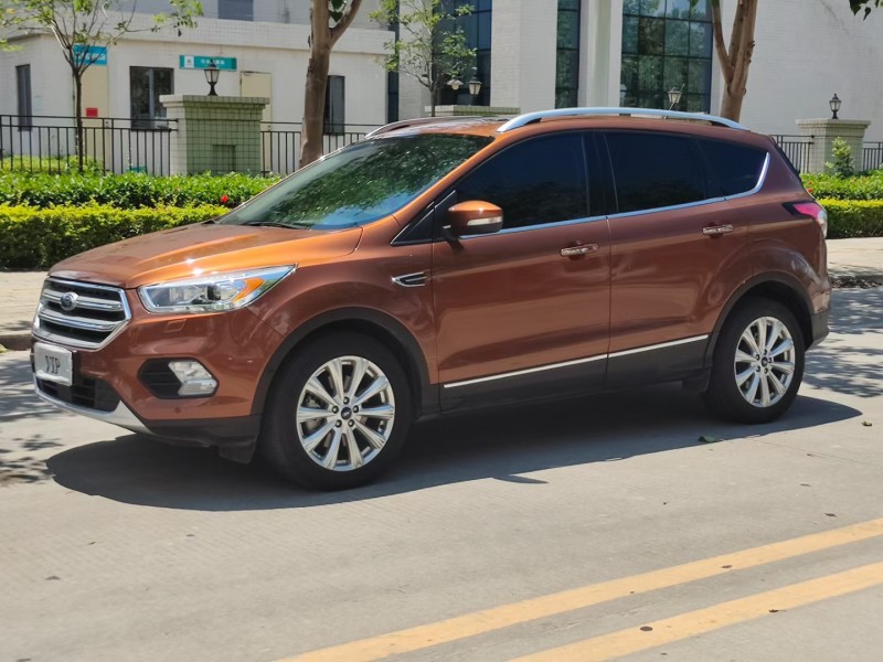 中山17年福特翼虎2