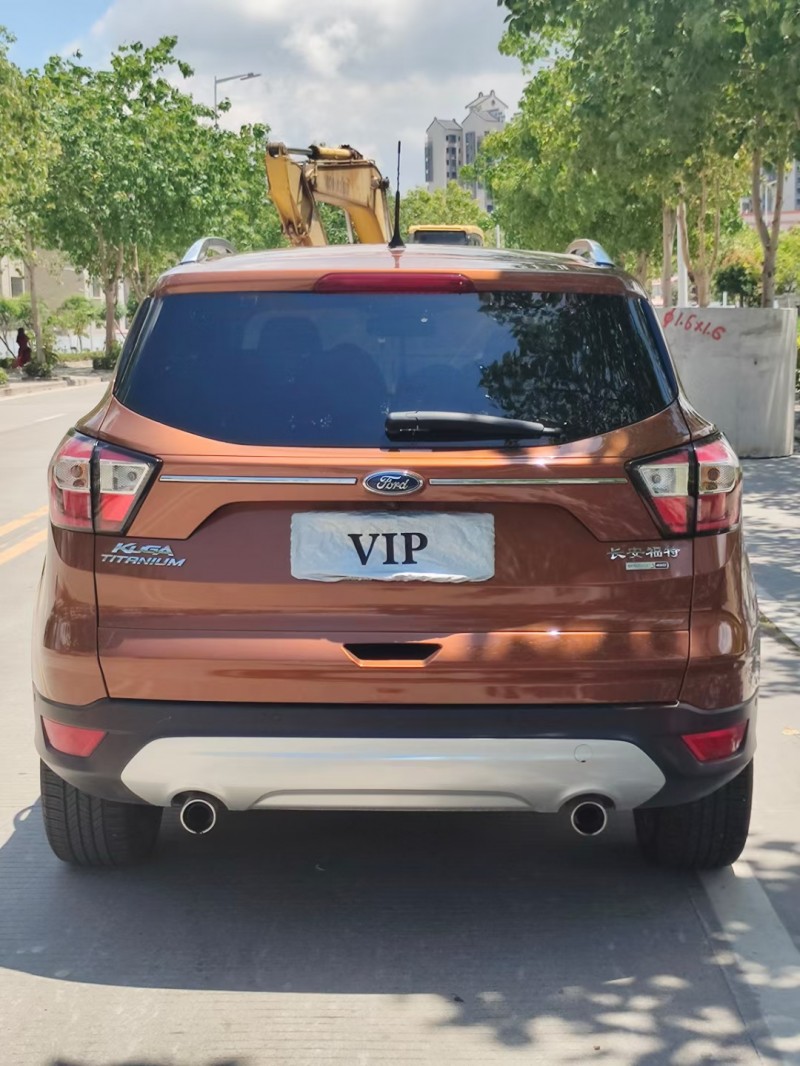 中山17年福特翼虎4