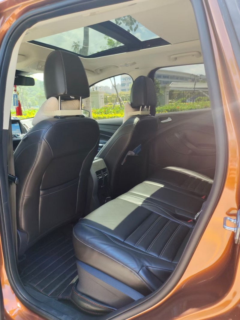 中山17年福特翼虎8