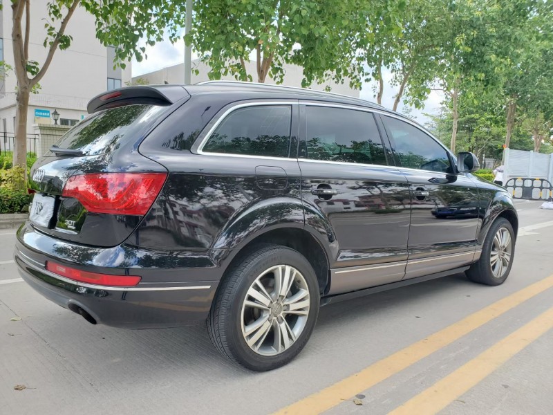 中山11年奥迪Q79