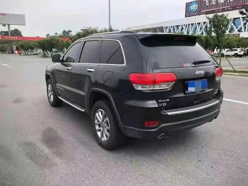 杭州16年Jeep大切諾基8