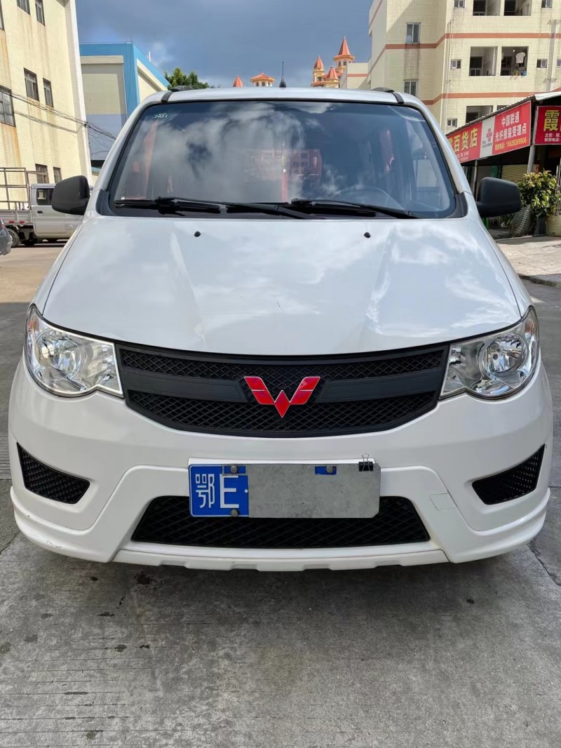 中山17年五菱汽車宏光1