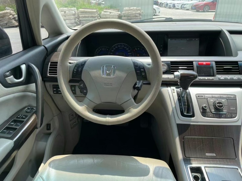 佛山14年本田艾力绅4