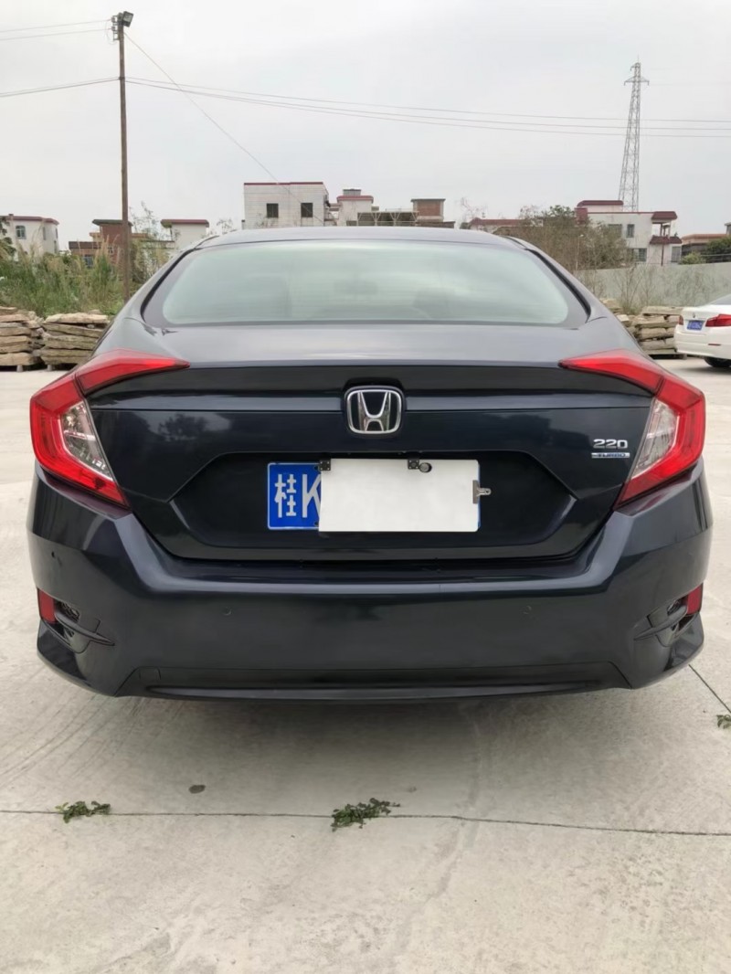 佛山17年本田思域9