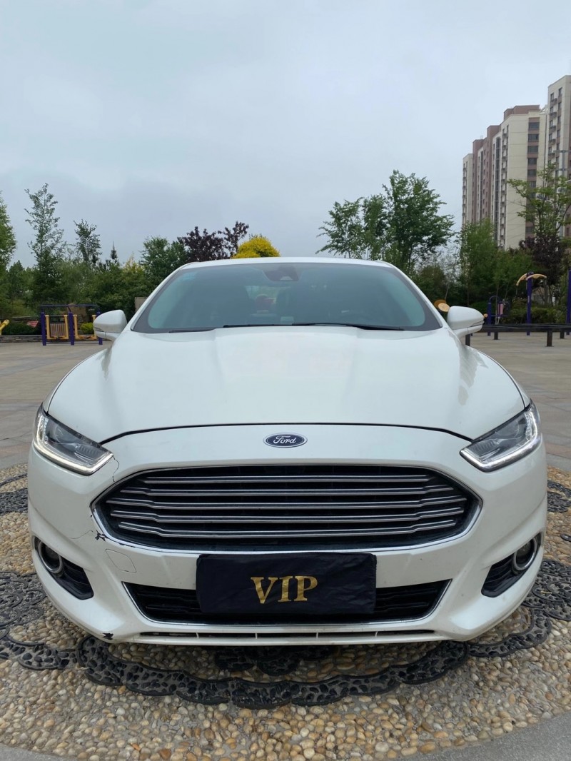 青岛14年福特蒙迪欧1