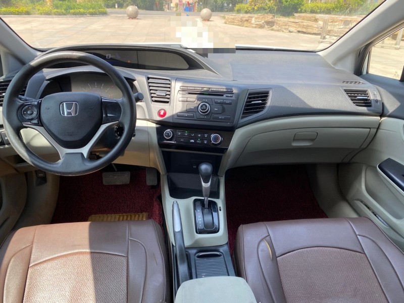 青岛15年本田思域5