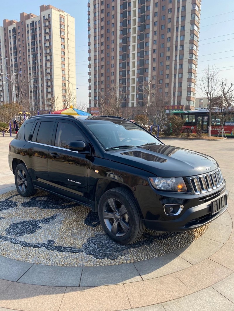 青島16年Jeep指南者7