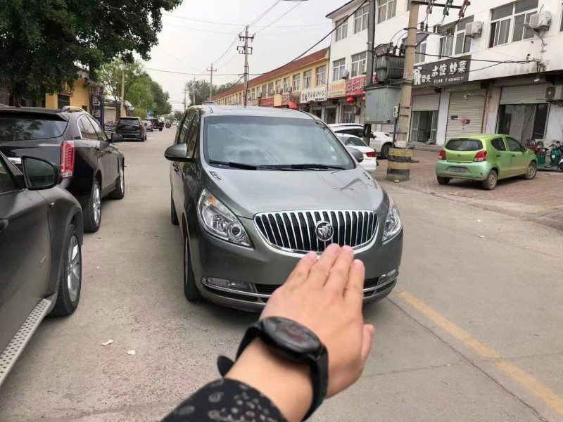 枣庄13年别克GL81