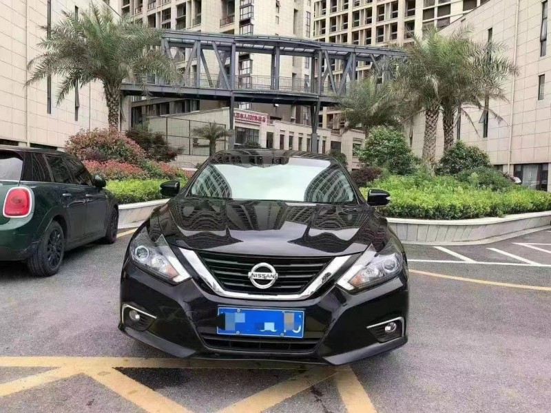 上饒18年日產天籟1