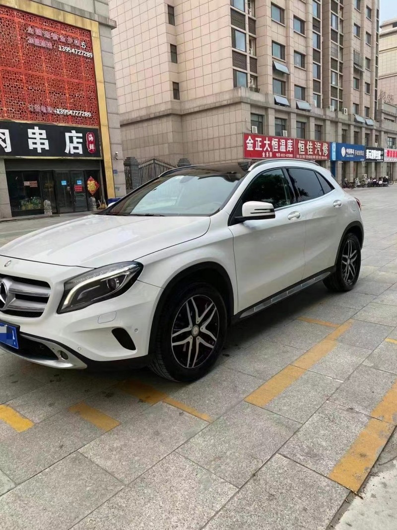 潍坊15年奔驰GLA3