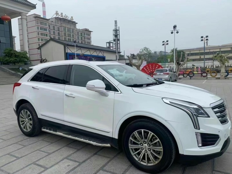 開封16年凱迪拉克XT53