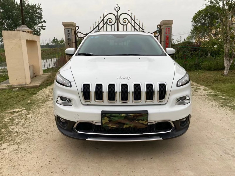 徐州18年Jeep自由光9