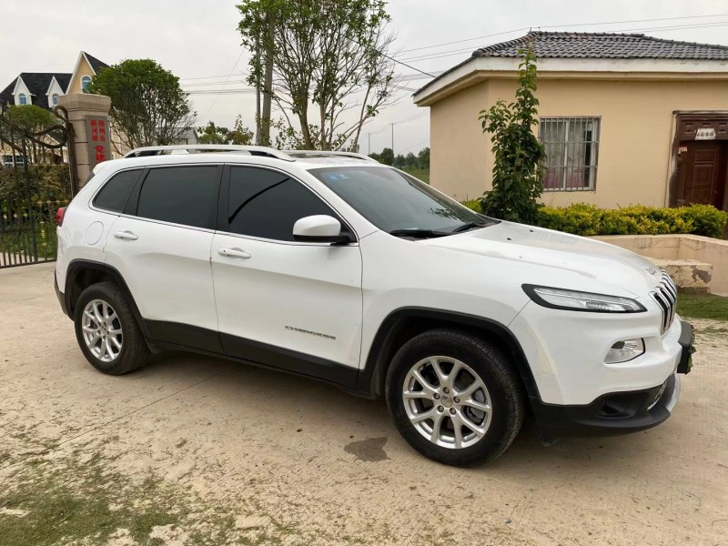 徐州18年Jeep自由光7