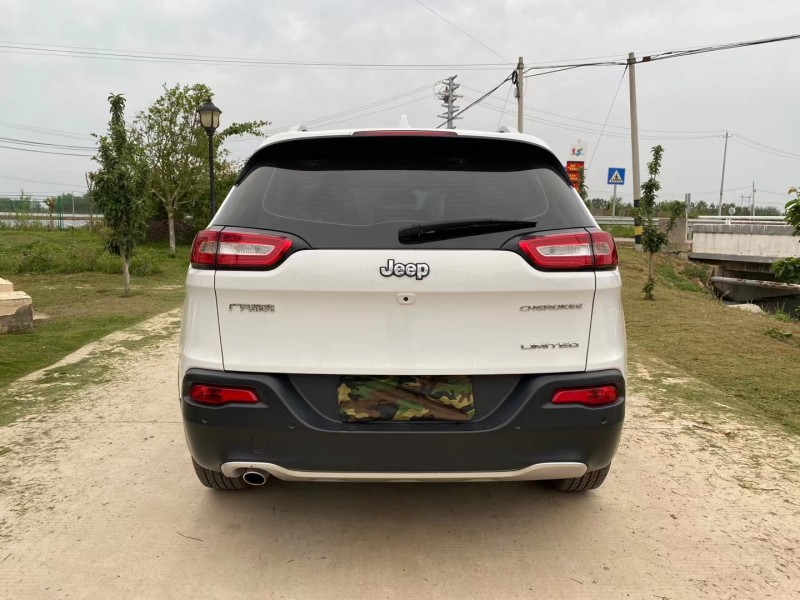 徐州18年Jeep自由光1