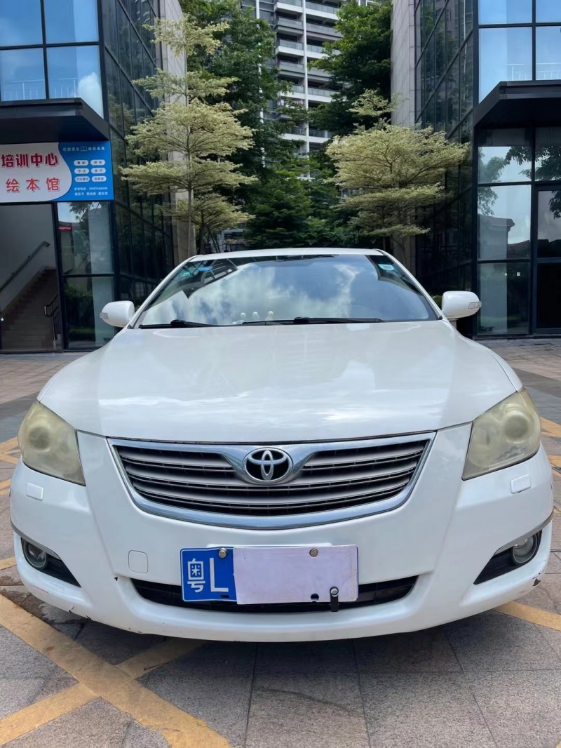 中山09年丰田凯美瑞1