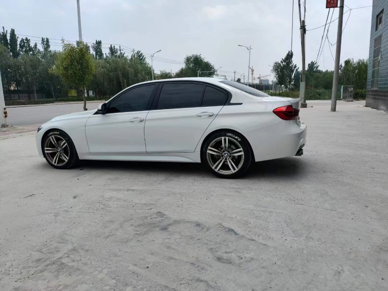 济南19年宝马3系8