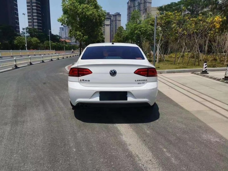 青岛13年宝马5系4