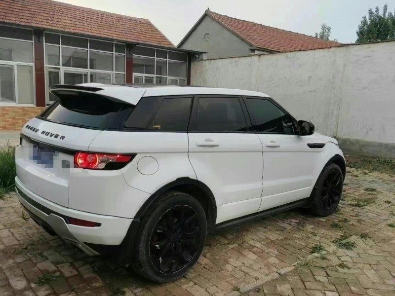 东营12年路虎极光8