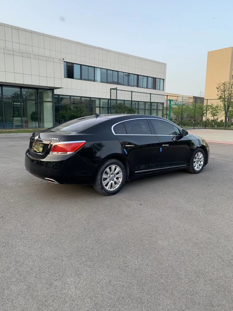 徐州13年别克君威4