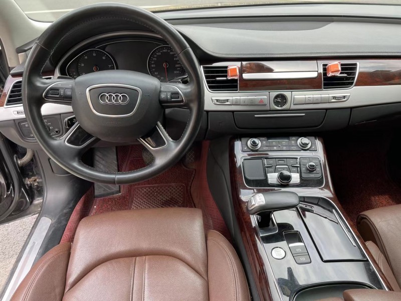 广州13年奥迪A8L7