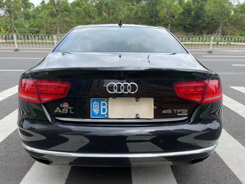 广州13年奥迪A8L9