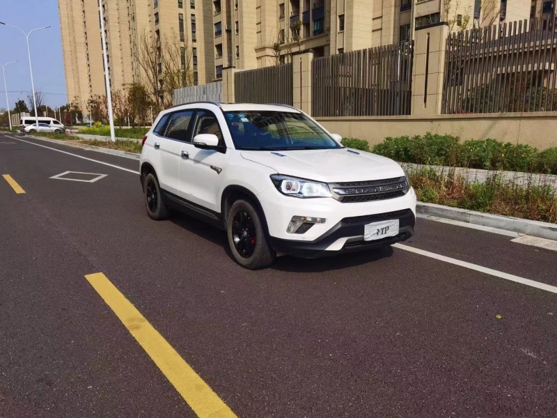 蘇州16年長安汽車CS757