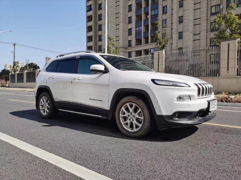 蘇州16年Jeep自由光8