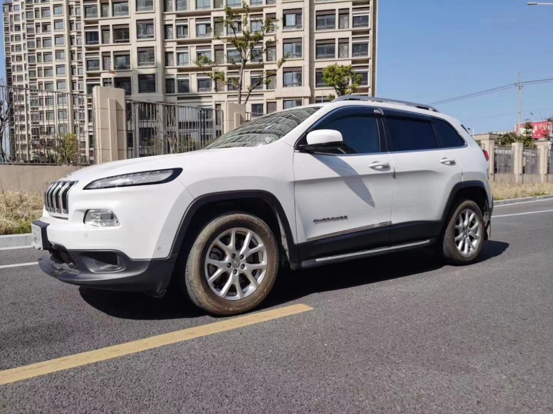 蘇州16年Jeep自由光7