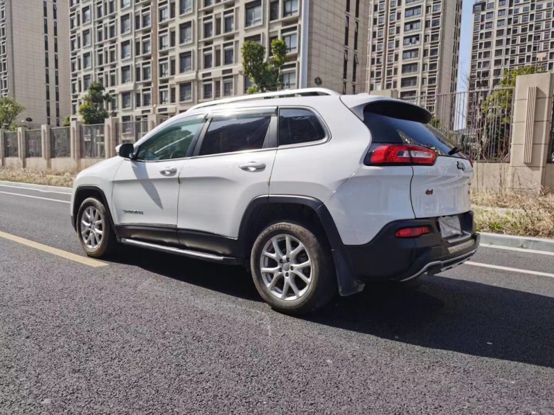 蘇州16年Jeep自由光1