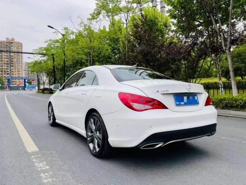 臺州18年奔馳CLA3